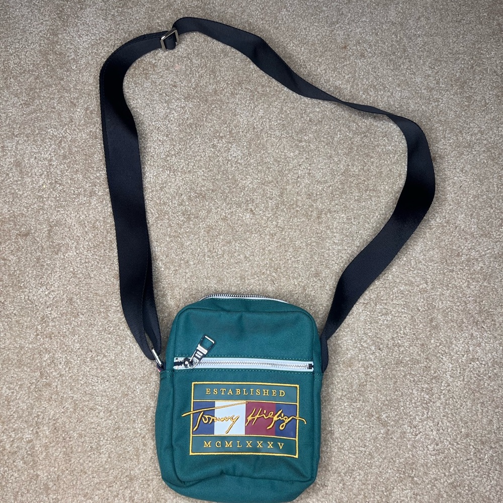 Tommy Hilfiger crossbody bag